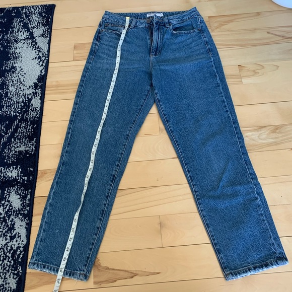 Garage medium wash high rise mom jean size 7 - Picture 6 of 6